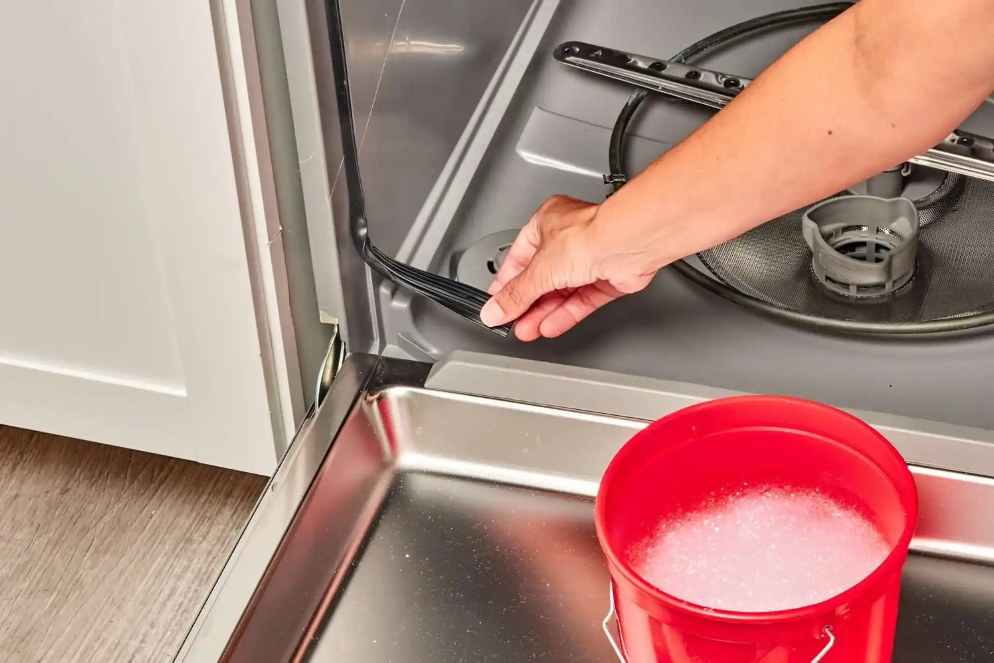 Dishwasher Leaking From Door – Causes and Fixes
